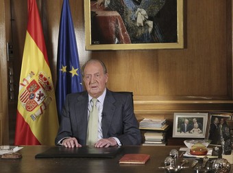 Испанският крал Хуан Карлос абдикира | Вестник "ДУМА"